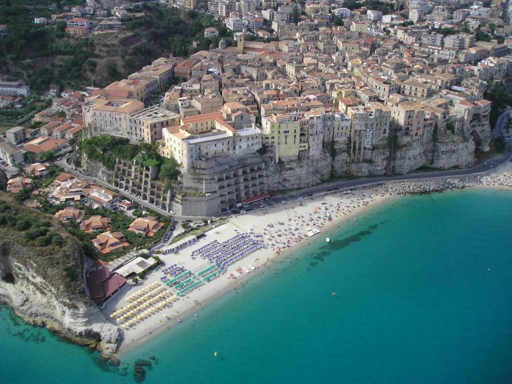 Residenza Marinella Aparthotel Zambrone Εξωτερικό φωτογραφία